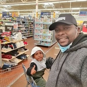 Meet your Posher, Carlos